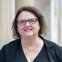 Lorelle Holland